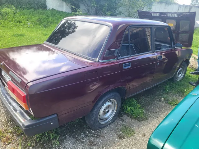 Легковой автомобиль «ВАЗ 21074 LADA 2107» с государственным регистрационным знаком В087РВ 09, 2007 года выпуска, вишневого цвета, идентификационный номер (VIN): XTA21074072592823