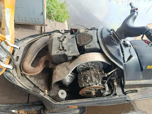 Продажа транспортного средства Спецтехника Снегоход SKI-DOO Skandic SWT (VIN)YK3S224084R000153