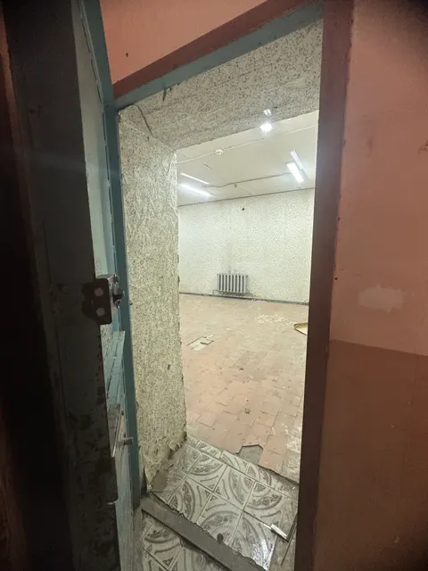 нежилое помещение площадью 94,7 кв. м с к.н. 61:21:0000000:4379, по адресу: Ростовская область, Матвеево-Курганский район, п. Матвеев Курган, ул Гагарина, д 46-б, 1-й этаж (комнаты 6,7,8,70)
