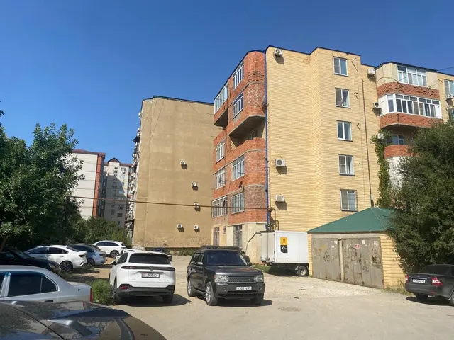 Квартира, площадь 70,9 кв. м., кадастровый №: 05:40:000031:5056, этаж 5, местоположение: Республика Дагестан, г. Махачкала, ул. Акушинского, д. 96 И, корп. 2, кв. 10 (должник Абдулаева Р. Г.)