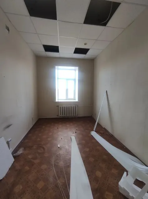 Нежилые здания с земельным участком