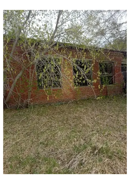 Право заключения договора купли-продажи муниципального имущества указанного в описании лота.