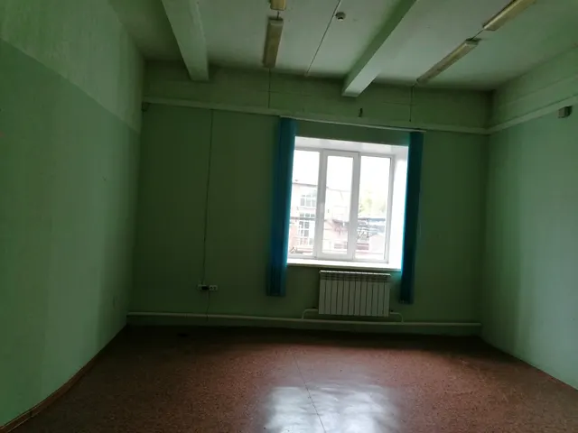 часть нежилого отдельно стоящего 2-х этажного здания с кадастровым номером 42:24:0501006:956, в том числе помещение обозначенное на поэтажном плане под № 36 (2 этаж) общей площадью 25,0 кв.м, расположенного по адресу: г. Кемерово,  ул. Станционная, 2