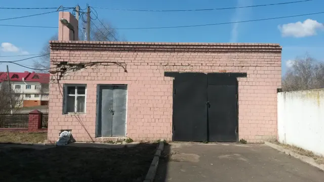 Земельный участок с кн 57:23:0010201:13, по адресу: Российская Федерация, Орловская область, р-н Колпнянский, пгт. Колпна, ул. Торговая, д. 3, РНФИ П11580000170, с расположенными на нем объектами недвижимого имущества: нежилое здание с кн 57:23:0010201:398, РНФИ П12580000177; нежилое здание с кн 57:23:0010201:397, РНФИ П12580000178; движимое имущество, РНФИ П23580003348, П25770001292