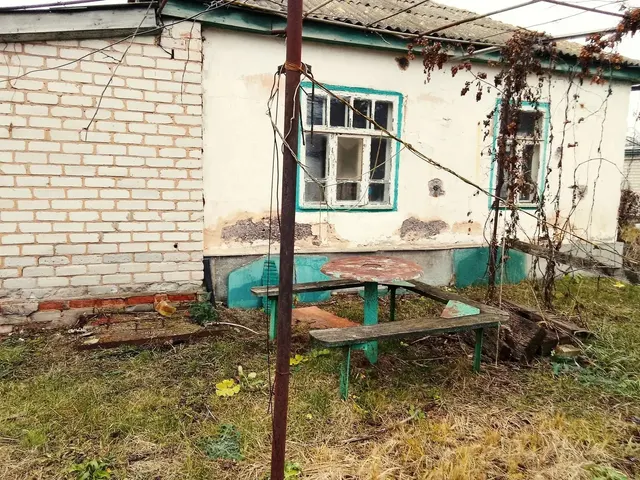 Лот № 33 (повторные торги). Жилой дом площадью 53,7 кв. м, кадастровый номер 36:12:0100077:69, земельный участок площадью 718 кв. м, кадастровый номер 36:12:0100077:37, расположенные по адресу: Воронежская область, Кантемировский район, р.п. Кантемировка, пер. Шахтинский, д. 9 - принадлежащие Марченко Н.П., Марченко А.Н. (общая совместная собственность).