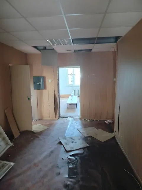 Нежилое помещение общей площадью 446,2 кв. м (кадастровый номер 53:23:7009401:296, РНФИ П13540000764), расположенное по адресу: г. Великий Новгород, пер. Мининский, д.7.