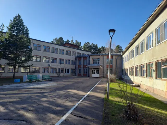 Здание с/профилактория "Улан" на 150 мест, назначение: нежилое, площадь 8745,1 кв. м, количество этажей 4, в том числе подземных 1, кадастровый номер 38:28:010601:10 с земельным участком площадью 25455,41+/-16,26 кв. м, кадастровый номер 38:28:010601:7, вид разрешенного использования: социальное обслуживание - код 3.2, расположенные по адресу: Российская Федерация, Иркутская область, г.о. город Саянск, г. Саянск, пр-д Лесной, д. 1