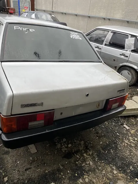 Автомобиль "ВАЗ-21099" без г/н VIN XTA21099033510157 (ключи и документы отсутствуют, техническое состояние не проверялось, пробег не известен). Имущество продается в том виде, в каком оно есть, в случае продажи возврату/обмену не подлежит. За скрытые дефекты имущества Продавец ответственности не несет.