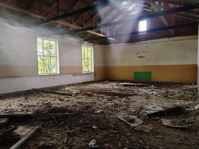 Нежилое здание,  находящееся в казне городского округа город Кумертау Республики Башкортостан, расположенное по адресу: Республика Башкортостан,  город Кумертау, с. Маячный, ул. Гафури, д. 28,  с кадастровым номером 02:60:020107:230