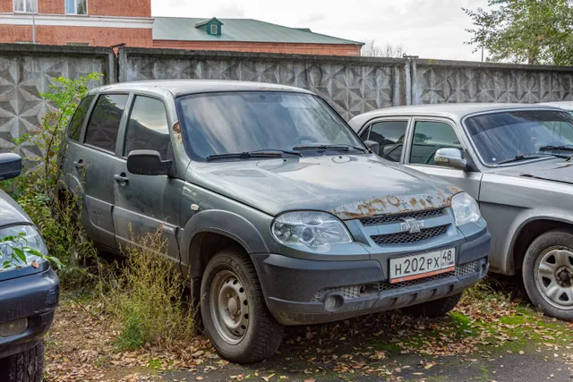 Автомобиль легковой, марка, модель ТС: CHEVROLET NIVA, 212300-55; 2011 года выпуска, идентификационный номер (VIN): X9L212300С0374868; модель и номер двигателя – 2123, 0388102, цвет кузова – темно-серый металлик по адресу: Липецкая обл., г. Липецк, ул. 9 Мая, д.20а