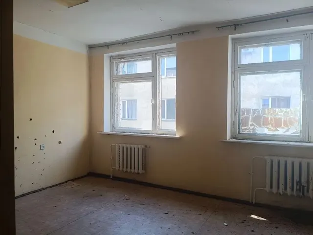 Нежилое помещение общей площадью 22,0 кв. м (кадастровый номер 53:23:7009401:300, РНФИ П13540000769), расположенное по адресу: г. Великий Новгород, пер. Мининский, д.7