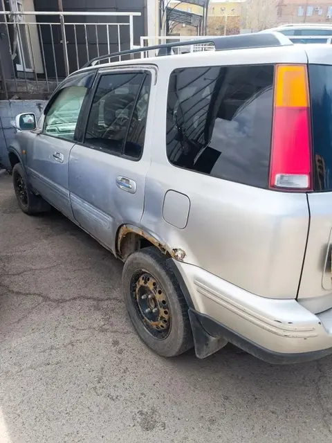 Автомобиль Honda CR-V, г/н Х014ТК24, 1997г.в., № кузова RD11210331. Рабочее состояние, и комплектность автомобиля не проверялось. Находится в г. Красноярск, данное имущество обращено в доход государства (Документы, ключи отсутствуют). (202/26)
