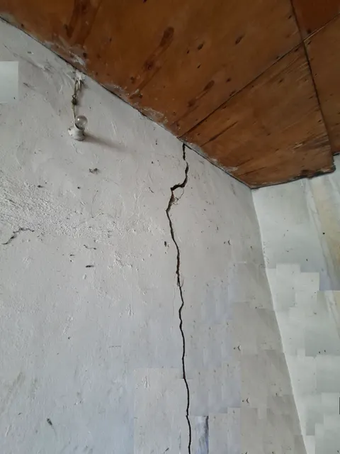 Нежилое помещение, общей площадью – 36,4 кв.м., расположенное по адресу: Республика Крым, Кировский район, с. Яркое поле, пр-кт Красносельского, д. 12а, пом. 5, кадастровый номер 90:04:130101:10205.