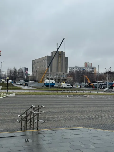 Аренда части благоустройства «Тротуары и площадки» здания «Спортивно-оздоровительный комплекс «Олимпия» по адресу: г. Нижневартовск, ул. Чапаева, д. 22