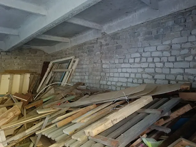 здание, назначение - нежилое, наименование: школа, 1 этаж, общей площадью 462,6 кв. м, К№ 62:04:0170101:704, расположенное по адресу: Рязанская область, Касимовский р-н, с.Ардабьево, ул. Молодежная, 6; сооружение, назначение: сарай, 1 этаж, общей площадью 54,9 кв.м, К№ 62:04:0170101:775, расположенное по адресу: Рязанская область, Касимовский р-н, с.Ардабьево, с одновременным отчуждением земельного участка, площадью 2 467 кв. м, К№ 62:04:0170101:556, разрешенное использование: под муниципальным