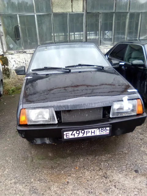 Автомобиль марки ВАЗ 21093, цвет графитовый металлик, VIN XTA21093033482592, г.р.з. Е 499 РН 186, 2003 г.в. ТС имеет ограничения ФССП на регистрационные действия (ключи и документы отсутствуют, техническое состояние не проверялось, пробег не известен). Имущество продается в том виде, в каком оно есть, в случае продажи возврату/обмену не подлежит. За скрытые дефекты имущества Продавец ответственности не несет.