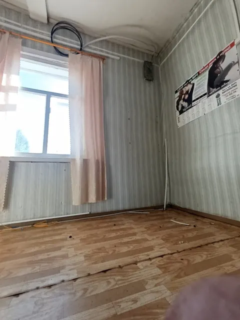 Имущество, находящееся в собственности Ярославской области, расположенное по адресу: Ярославская область, р-н. Брейтовский, д. Остряковка, д. 17, с земельным участком