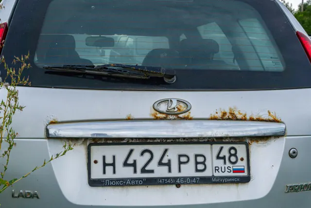 Легковой автомобиль марка, модель ТС: LADA, 217130 LADA PRIORA, 2012 года выпуска, идентификационный номер (VIN): XTA217130С0078115, модель, № двигателя: 21126, 2889388, цвет кузова – светло-серебристый металл.