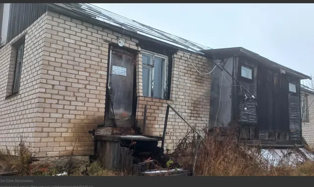 Здание нежилое, клуб кадастровый номер 35:15:0403002:100 Площадь 126,7 кв.м с земельным участком п.Тиноватка д.21