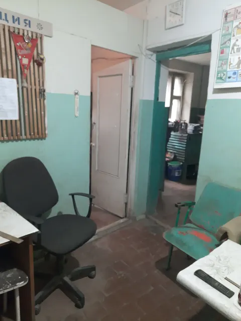 Нежилое помещение № 1, общей площадью 37,2 кв. м, расположенное на первом этаже жилого девятиэтажного кирпичного дома, находящееся по адресу: г. Чебоксары,  ул. Пролетарская, д. 1.