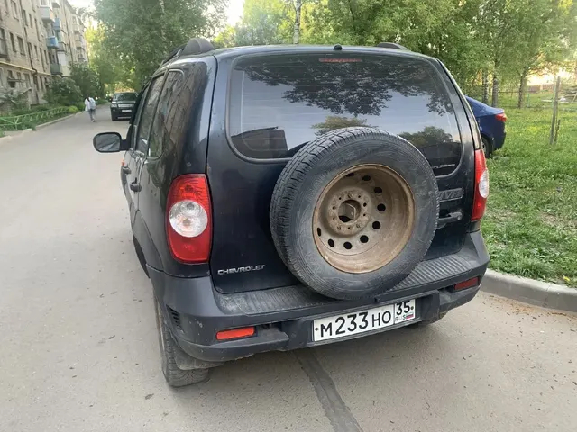 Легковой автомобиль Шевроле Нива 212300-55, г/н М233НО35, vin X9L212300B0318961
