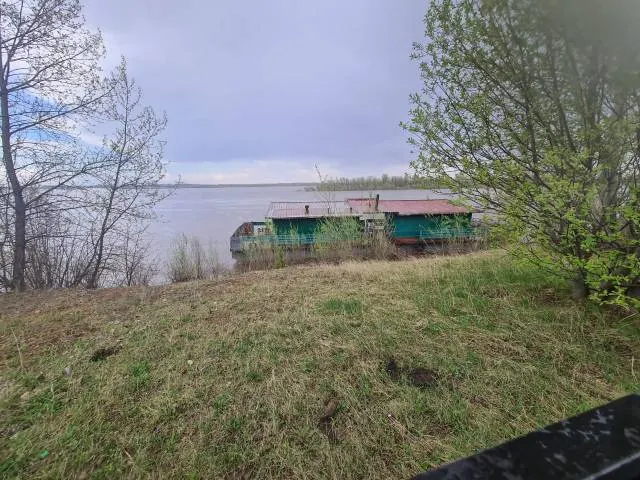 Сооружение – причал Александровского грузового участка, причальная стенка протяженностью 36 м., с кадастровым номером 70:01:0000016:1057, расположенное  по адресу: Томская область, р-н Александровский, с. Александровское, ул. Партизанская, д. 9, строен. 2