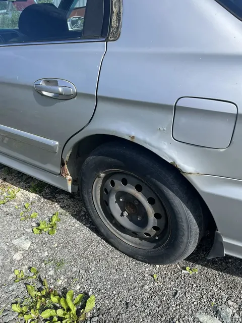 Автомобиль HYUNDAI SONATA, регистрационный знак H286ОК196, год выпуска - 2006, тип  ТС - легковой седан, VIN - X7NEN41HP7MO25247, категория транспортных средств - В/М1, цвет кузова – серебристый, состояние удовлетворительное, требуется капитальный ремонт двигателя