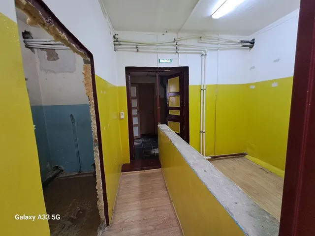 нежилое помещение площадью 233,6 кв.м., кадастровый номер: 14:36:105022:1976, расположенное по адресу: Российская Федерация, Республика Саха (Якутия), г. Якутск, ул. Орджоникидзе, д. 10