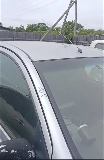 Автомобиль марки Toyota Vitz, г/н У302ТМ27, 2000 г.в, № кузова SCP100270780.серого цвета