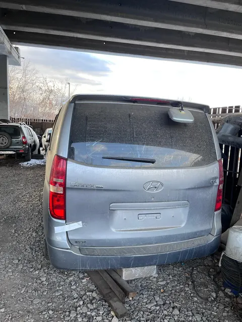 Легковой автомобиль HYUNDAI Grand Starex, 2011г.в., г/н P131TK124, VIN KMJWA37JBBU325018, номер кузова KMJWA37JBBU325018, номер двигателя F765306, цвет серый. Начальная цена продажи 1 127 950 руб. Задаток 169220 руб.