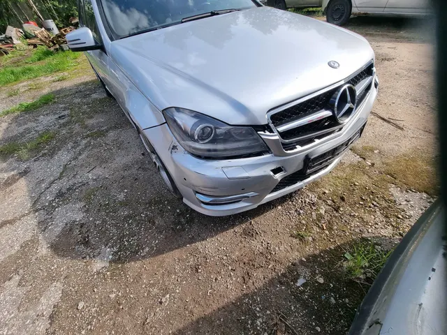 Автомобиль Mercedens Benz C180, г.в. 2012, VIN: WDD2040491A740819, г/н: Е212ВС11, Документы: Нет, Ключи: Нет, Примечание: Номер кузова WDD2040491A740819. АС ПИБИ: 11-009290-1