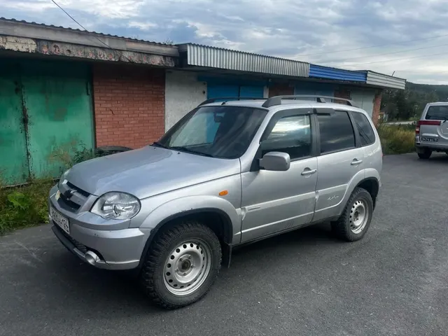 Автомобиль легковой CHEVROLET NIVA 212300-55, № двигателя 2123, 0311040 шасси (рама) № отсутствует, кузов (кабина, прицеп) № X9L212300A0298665, цвет кузова светло-серебристый металлик, (VIN) X9L212300A0298665