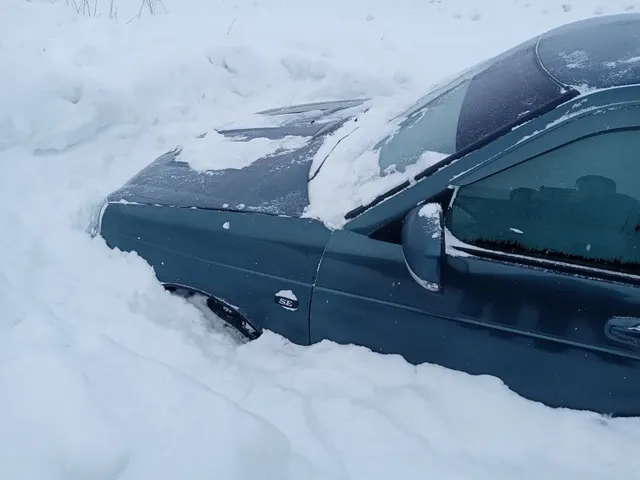 Автомобиль ЛАДА 111730 ЛАДА КАЛИНА, 2009 г.в., г.р.з. К298НН29, VIN XTA11173090038719, 1 шт. + Мопед Alpha Sabur, без г.р.з., не зарегистрирован в подразделении Госавтоинспекции, VIN LRYPCHL67B0079565, 1 шт. + Автомобиль легковой комби (хэтчбек) Лада 217230 Лада Приора, 2010 г.в., г.р.з. О824ВВ29, VIN XTA2172300A0101784, 1 шт. Единый лот. Реализация по прямому назначению. Сопроводительные документы отсутствуют.