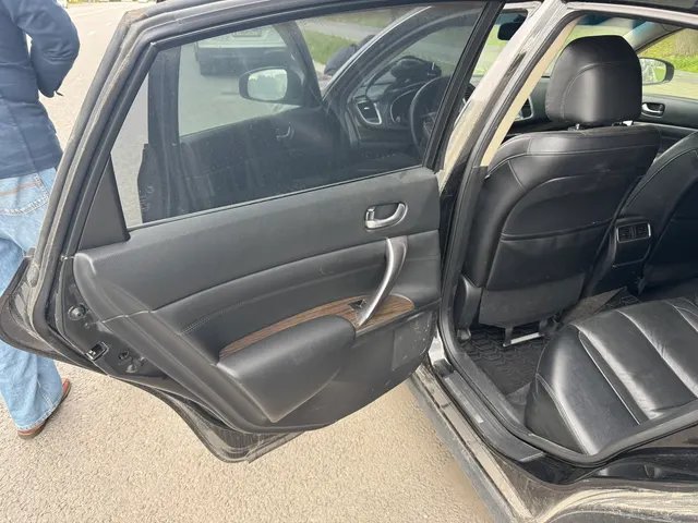 Легковой автомобиль NISSAN TEANA, 2012 года выпуска, регистрационный знак К561ОО977, идентификационный номер (VIN) – Z8NBCWJ32CS037403, государственная собственность, местонахождение – г. Москва, ул. Новый Арбат, д. 19