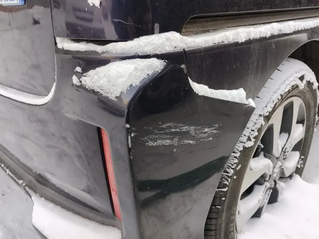 Легковой автомобиль Suzuki Solio Hybrid, 2018г.в., г/н H326XA124, VIN MA36S-679985, номер кузова MA36S-679985, номер двигателя K12C5399884, цвет фиолетовый. Начальная цена продажи 945 200 руб. Задаток 141790 руб.