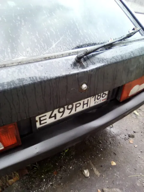 Автомобиль марки ВАЗ 21093, цвет графитовый металлик, VIN XTA21093033482592, г.р.з. Е 499 РН 186, 2003 г.в. ТС имеет ограничения ФССП на регистрационные действия (ключи и документы отсутствуют, техническое состояние не проверялось, пробег не известен). Имущество продается в том виде, в каком оно есть, в случае продажи возврату/обмену не подлежит. За скрытые дефекты имущества Продавец ответственности не несет.