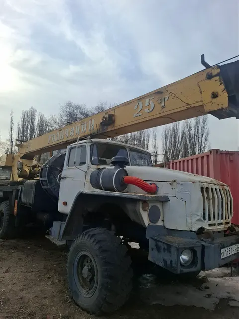 Специальный автокран КС 55713-3