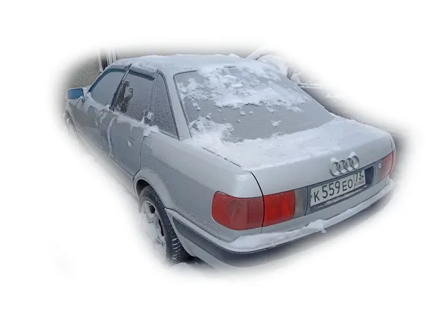 Автомобиль марки Ауди 80 (559)