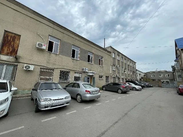 «аренда нежилых помещений №№ 2-8, общей площадью 48,5 кв.м, расположенных на первом этаже в нежилом здании административного корпуса с кадастровым номером 90:19:010109:1164, по адресу: Республика Крым, г. Керчь, ул. Козлова, зд. 6, общей начальной минимальной стоимостью 32 333 (тридцать две тысячи триста тридцать три) рубля 33 копейки арендной платы в месяц (без учета НДС), сроком на 11 (одиннадцать) месяцев»
