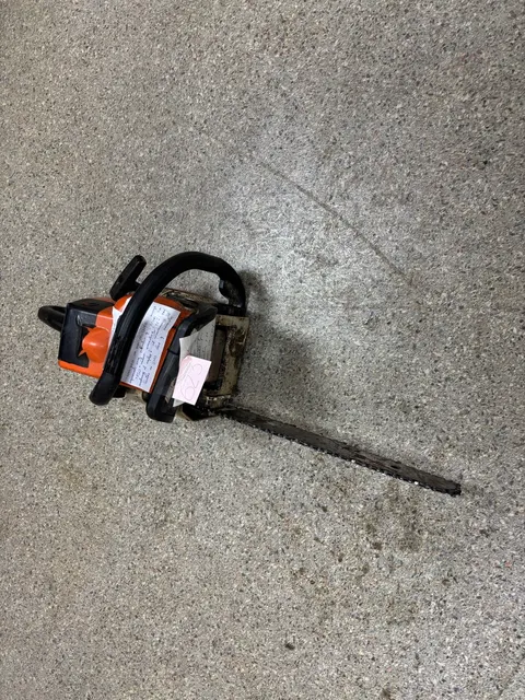 Бензопила марки «STIHL MS 180», б/у - 1 шт., реализация в качестве годных остатков  (Ув. №623 от 15.12.2025 г.) Имущество продается в том виде, комплектности и состоянии, в каком оно есть у Продавца. За скрытые дефекты имущества Продавец ответственности не несет.