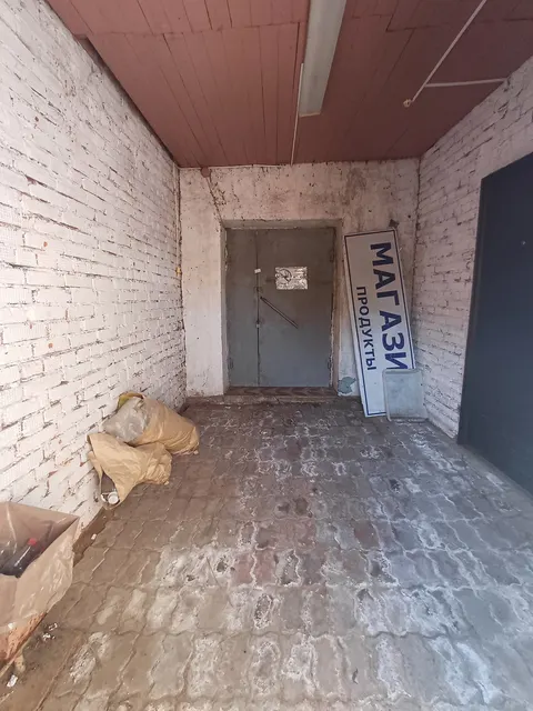 Нежилое помещение общей площадью 137,9 кв.м., с кадастровым номером 18:17:108004:215, по адресу: Удмуртская Республика, Можгинский район, с. Черемушки, ул. Макаренко, д. 1, пом. 78,79,80,81.