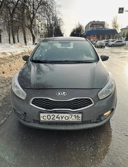 Легковой автомобиль Kia JD (Cee"d), г/н С024УО716, VIN XWEHMS12AE0005162, Г5YHMS12AEL140796, № ДВИГ. EZ853984, 2014 г.в. (1490 (2), Просвирина Л.А.). Начальная стоимость 561 850,00 рублей.