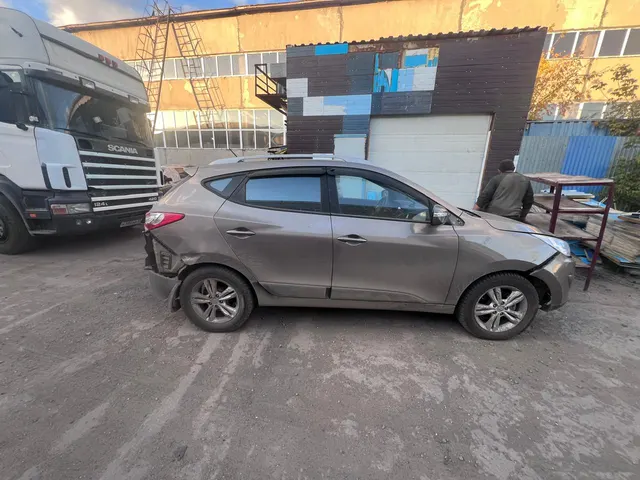 Автомобиль  HYUNDAI TUCSON,  2010 г.в.