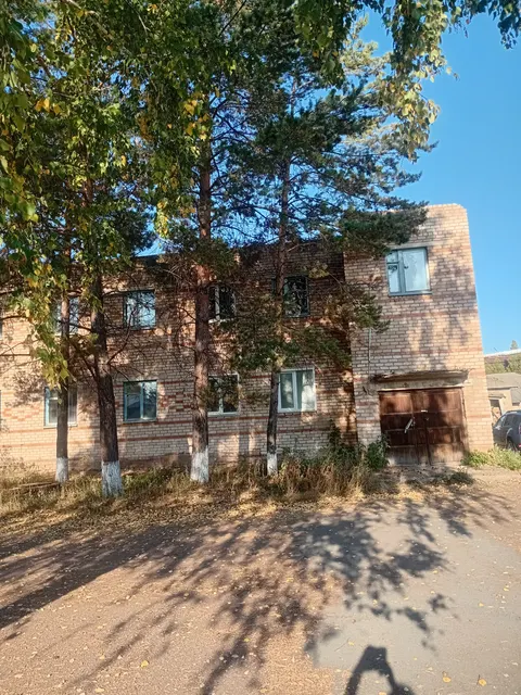 Здание лечебного корпуса (терапия), земельный участок