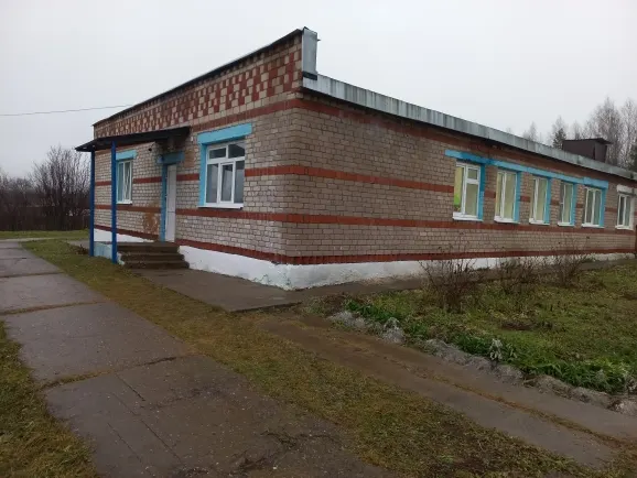 Нежилое помещение площадью 290,8 кв. м., с кадастровым номером 59:40:0700101:225  по адресу: ул. Центральная, зд. 15, с. Есаул, Чернушинский район, Пермский край