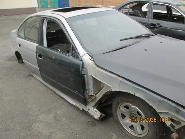 Легковой автомобиль марки «BMW 520I», 1996 года выпуска