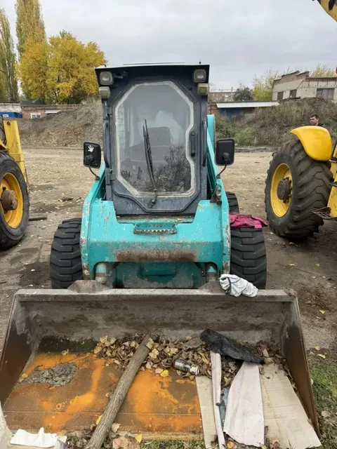 Автопогрузчик Sunward SWL3210, 2017 г.в., VIN SWE321000737, цвет темно-серый, зеленый, оранжевый, г/н 9488ОС61, паспорт RUTK 174071, должник ООО СМР-1 (ИНН 6155069599), (Поручение ТУ Росимущества в РО от 27.08.2026 № 61-1401-У). Адрес (местоположение): Ростовская область, г. Шахты, пр-кт Победа Революции, 111.