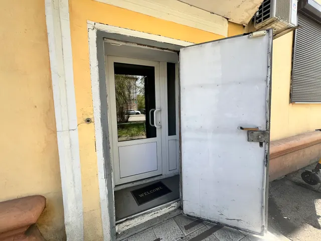 Помещение, назначение: нежилое, этаж № 1, общей площадью 10,7 кв.м, кадастровый номер 38:36:000009:27266, расположенное по адресу: Иркутская область, г. Иркутск, ул. Украинская, д. 13