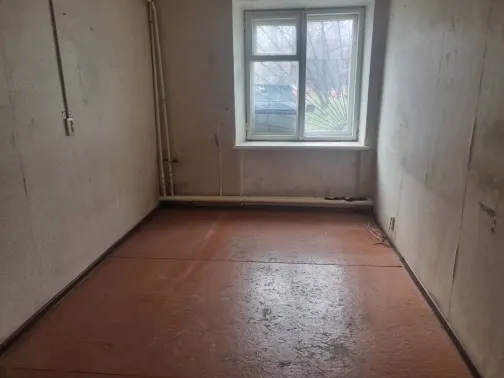 Нежилое помещение, общей площадью 254,6 кв.м, расположенное по адресу: Челябинская область, г. Троицк, кв-л 10-й, д. 2, пом. 1