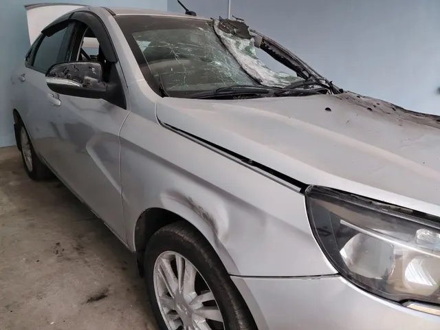 Автомобиль легковой LADA VESTA